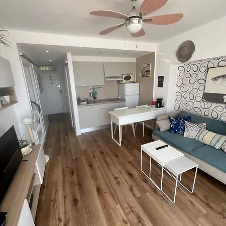 Сasa de vacaciones Oceanfront In Playa Americas With Sea Views